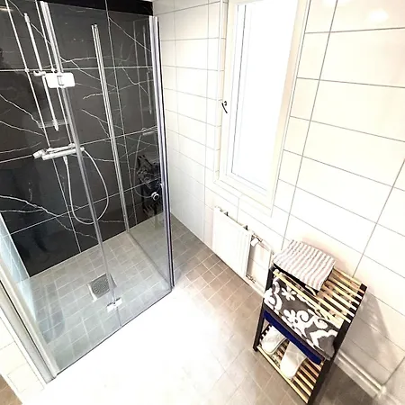 Stylish Two-rooms And Kitchen 66 M2 شقة توركو