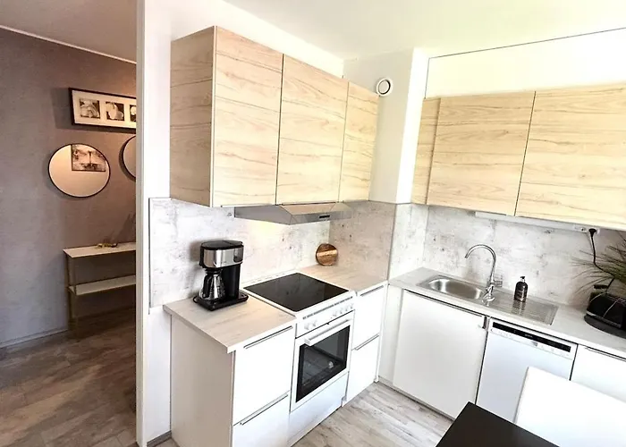 Stylish Two-rooms And Kitchen 66 M2 *